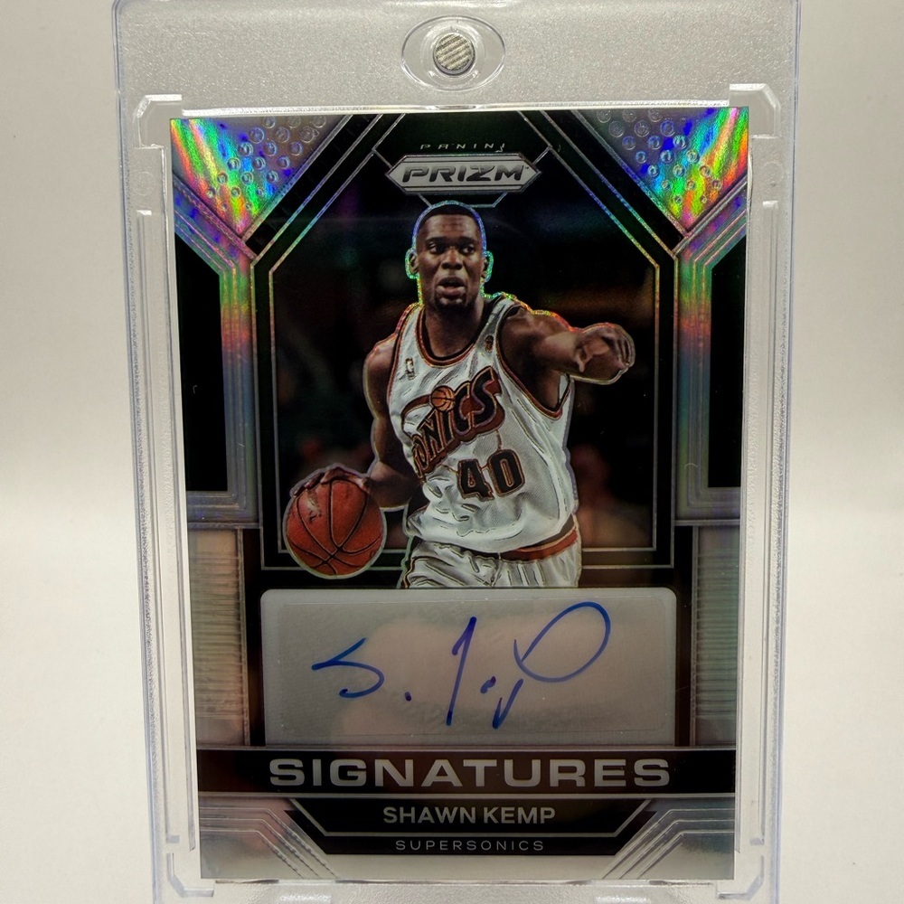 2022-23 Panini Prizm Signatures Silver Prizm Shawn Kemp #SIG-SKE Auto w/Case
